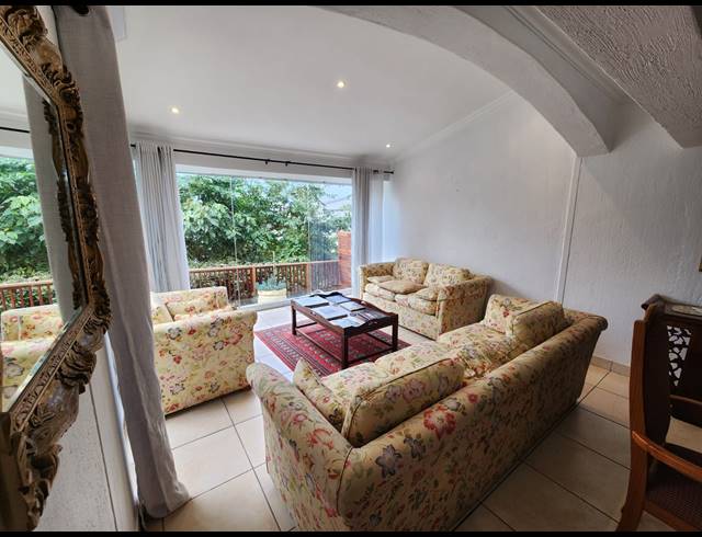 3 BEDROOM TOWNHOUSE FOR SALE IN LA LUCIA